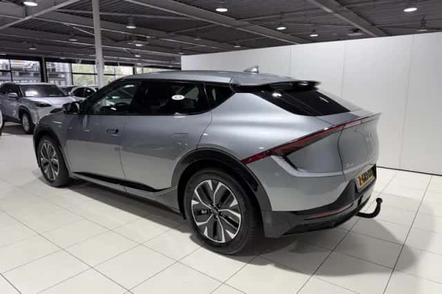 Kia EV6 (2024) thumbnail 6