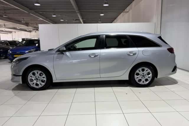 Kia Ceed Sportswagon (2025) thumbnail 4