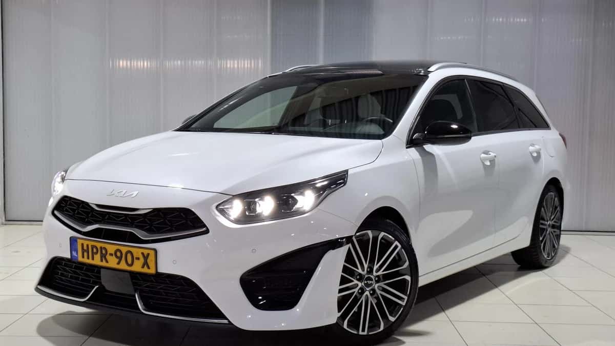 Kia Ceed Sportswagon (2025) — foto 1