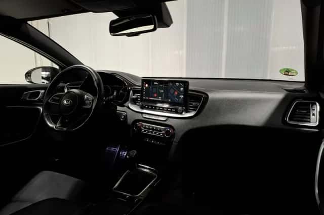 Kia Proceed (2020) thumbnail 11