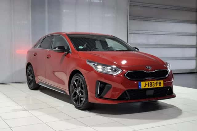 Kia Proceed (2020) thumbnail 3