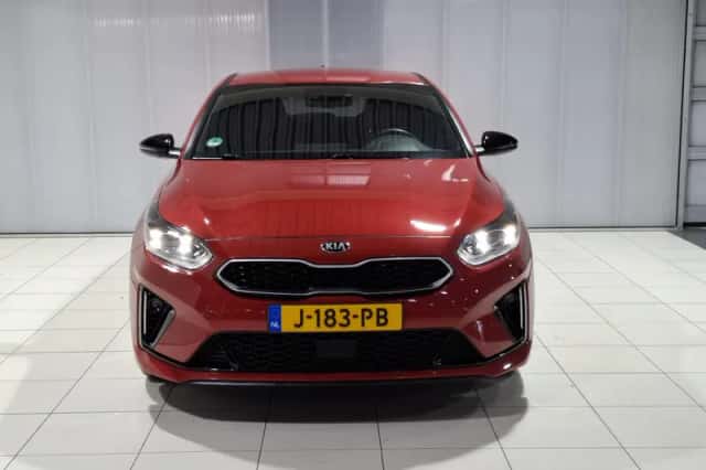 Kia Proceed (2020) thumbnail 4