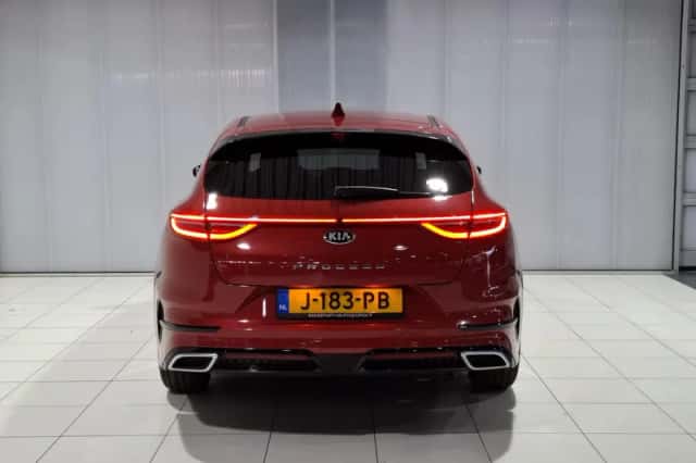 Kia Proceed (2020) thumbnail 7