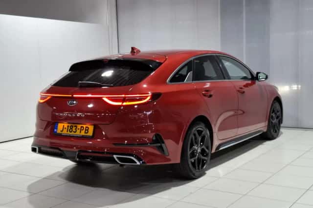 Kia Proceed (2020) thumbnail 8