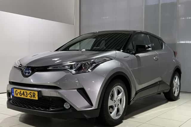 Toyota C-HR (2019) thumbnail 5