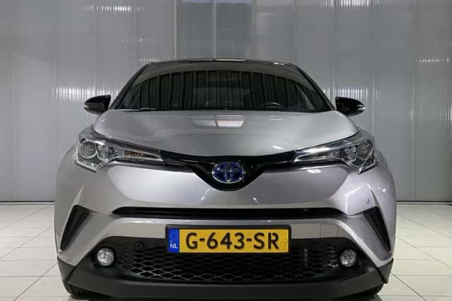 Toyota C-HR (2019) thumbnail 6