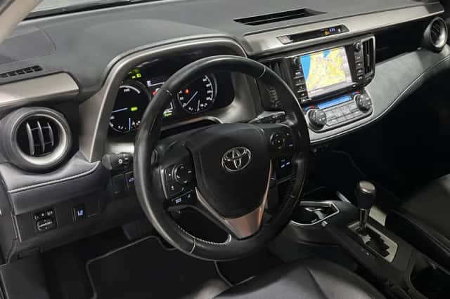 Toyota RAV4 (2019) thumbnail 2