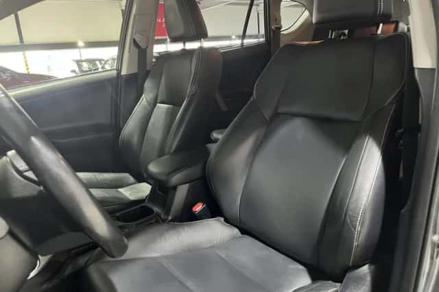 Toyota RAV4 (2019) thumbnail 3