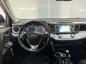 Toyota RAV4 (2019) thumbnail 8