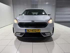 Kia Niro (2017) thumbnail 2