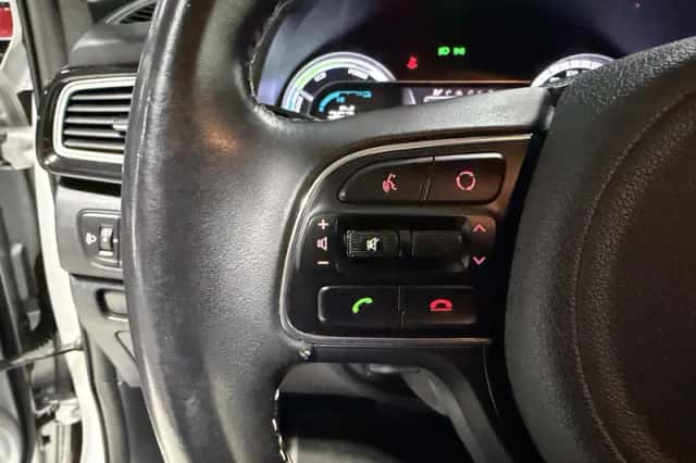 Kia Niro (2017) thumbnail 11