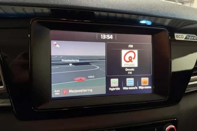 Kia Niro (2017) thumbnail 15