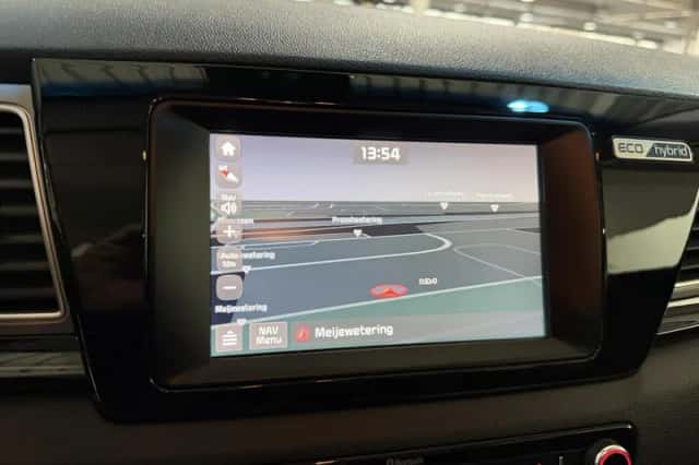 Kia Niro (2017) thumbnail 16