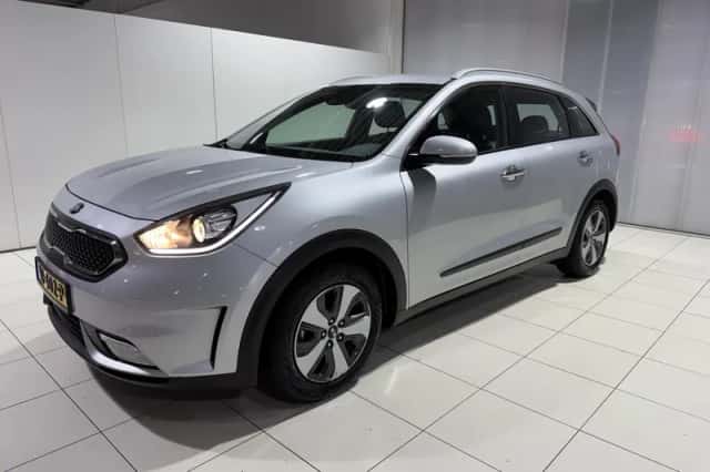 Kia Niro (2017) thumbnail 3