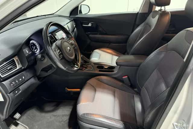 Kia Niro (2017) thumbnail 22