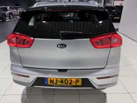 Kia Niro (2017) thumbnail 6