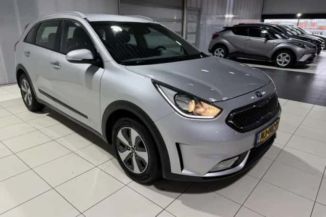 Kia Niro (2017) thumbnail 8