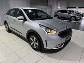 Kia Niro (2017) thumbnail 8