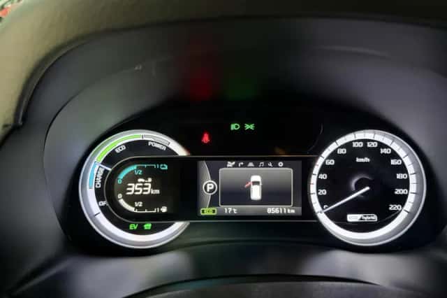 Kia Niro (2017) thumbnail 9