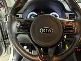 Kia Niro (2017) thumbnail 10