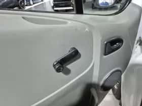 Renault Trafic (2009) thumbnail 20
