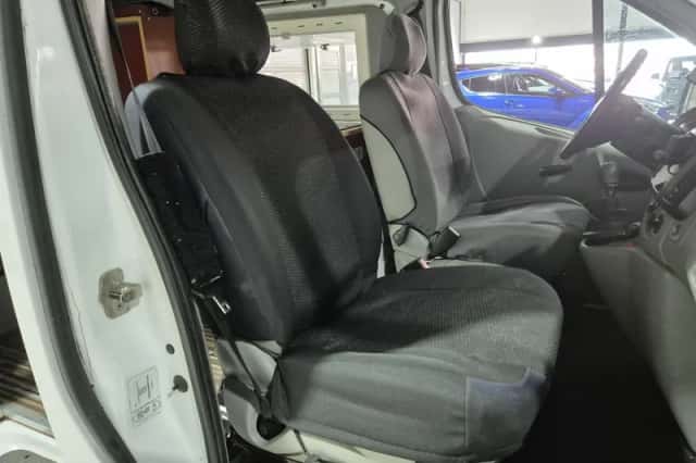 Renault Trafic (2009) thumbnail 22