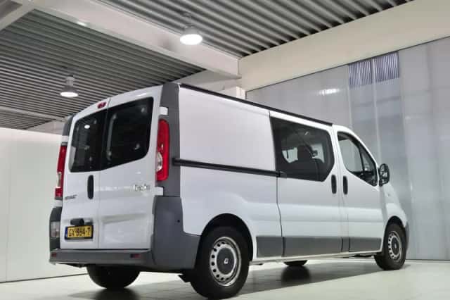 Renault Trafic (2009) thumbnail 4