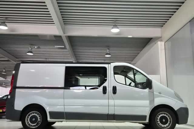 Renault Trafic (2009) thumbnail 7