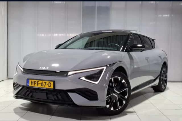 Kia EV6 (2025) thumbnail 1