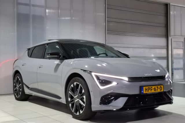 Kia EV6 (2025) thumbnail 2