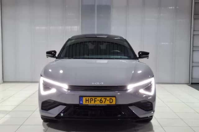 Kia EV6 (2025) thumbnail 3