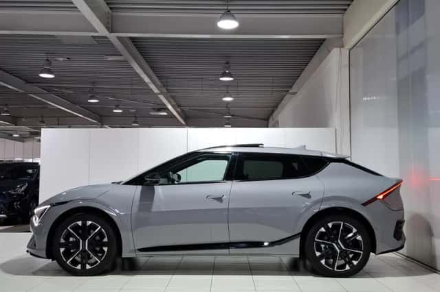 Kia EV6 (2025) thumbnail 5