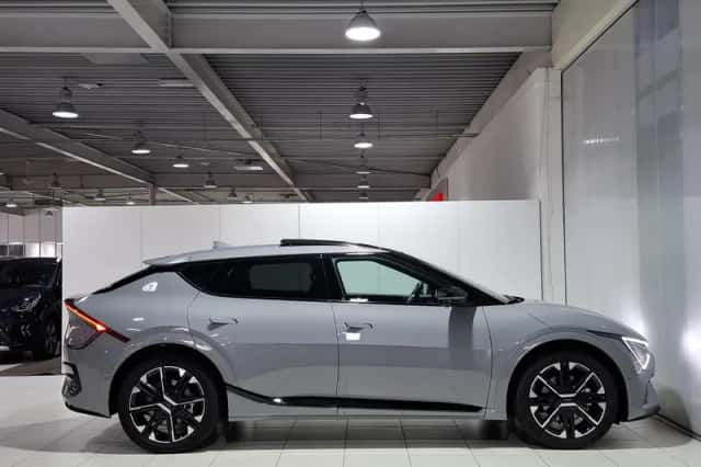 Kia EV6 (2025) thumbnail 6