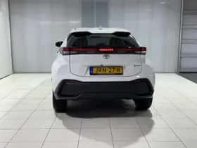 Toyota C-HR (2025) thumbnail 2