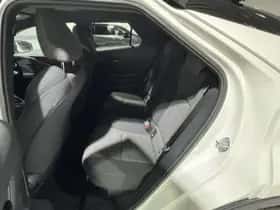Toyota C-HR (2025) thumbnail 19