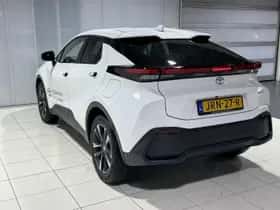 Toyota C-HR (2025) thumbnail 3
