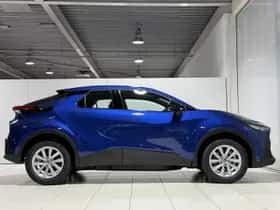 Toyota C-HR (2025) thumbnail 11