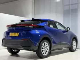 Toyota C-HR (2025) thumbnail 8