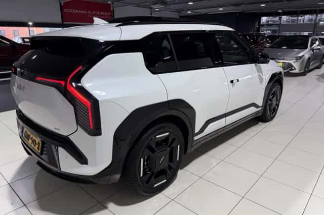 Kia EV3 (2024) thumbnail 6