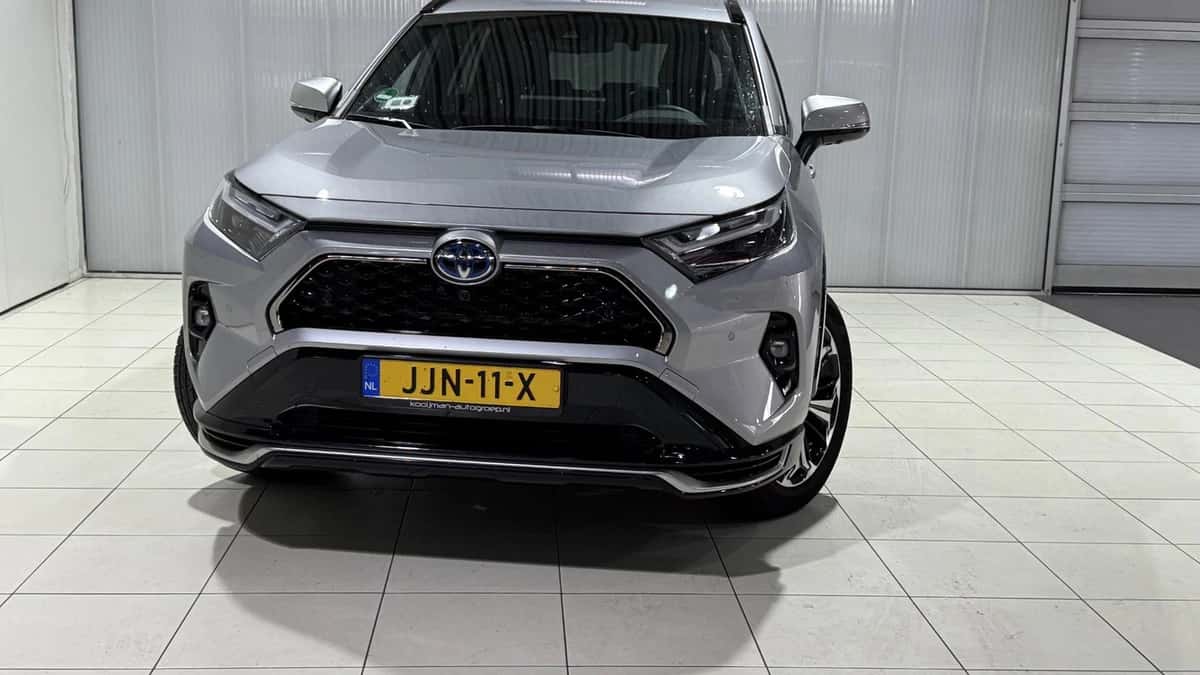Toyota RAV4 (2025) — foto 1