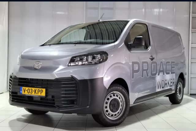 Toyota Proace (2024) thumbnail 1
