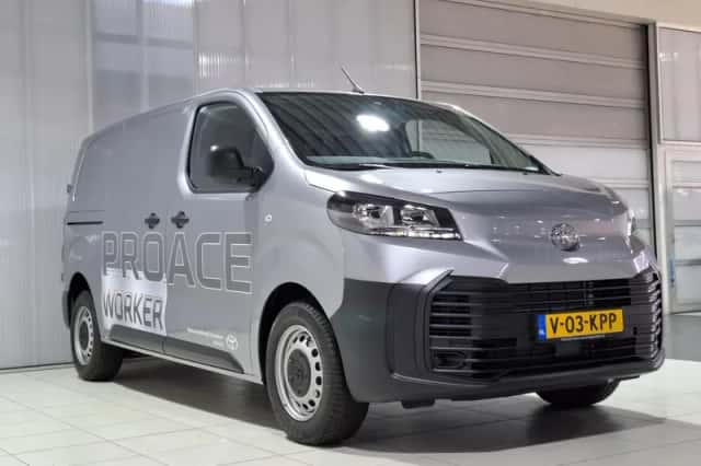 Toyota Proace (2024) thumbnail 3