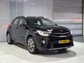 Kia Stonic (2019) thumbnail 3