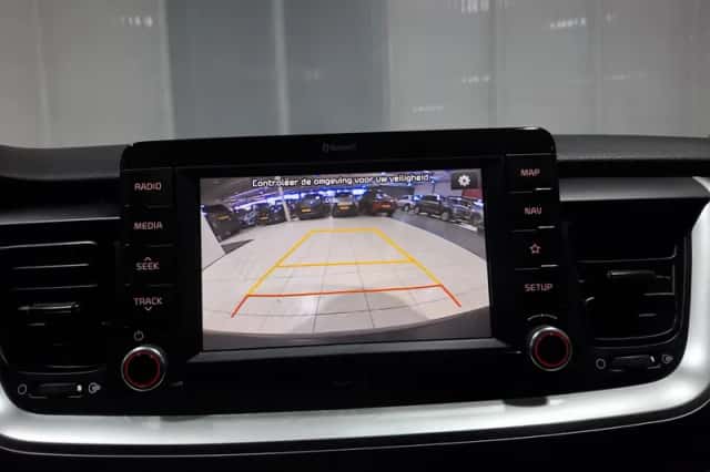 Kia Stonic (2019) thumbnail 24
