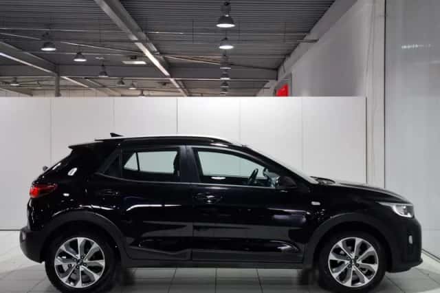 Kia Stonic (2019) thumbnail 10