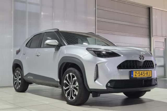 Toyota Yaris Cross (2024) thumbnail 3