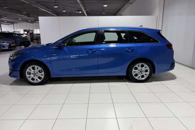 Kia Ceed Sportswagon (2024) thumbnail 4