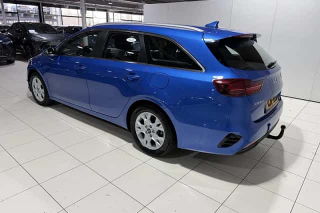Kia Ceed Sportswagon (2024) thumbnail 5