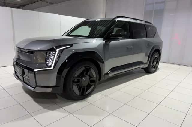 Kia EV9 (2026) thumbnail 3