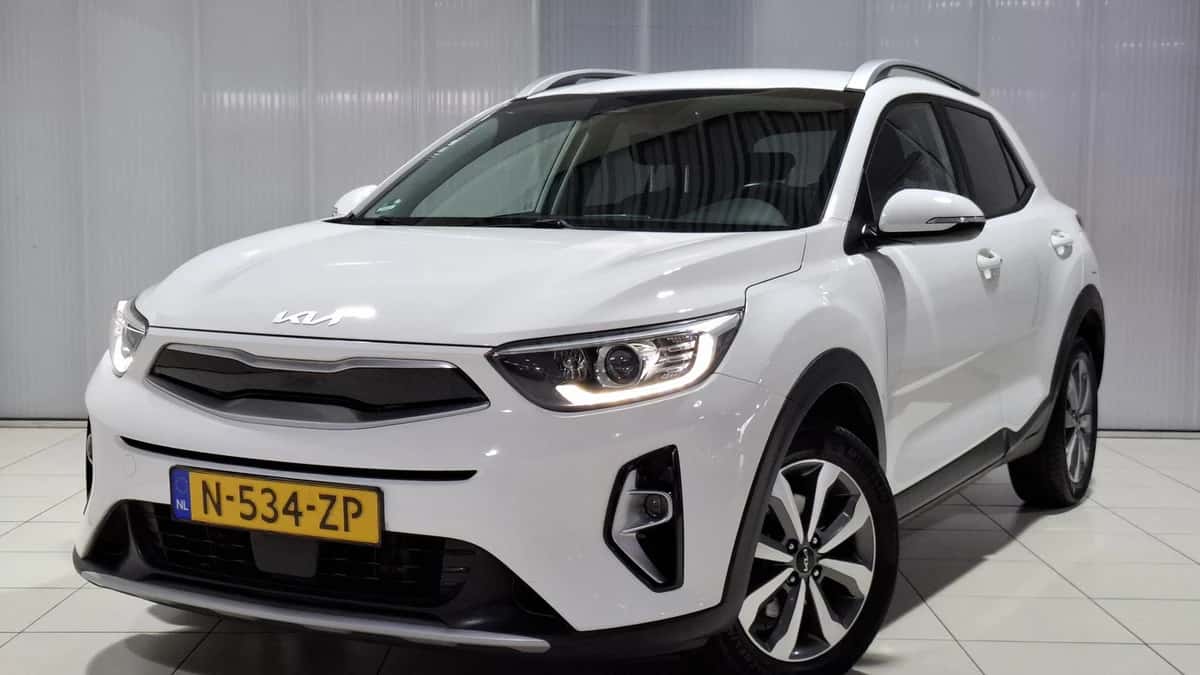 Kia Stonic (2022) — foto 1